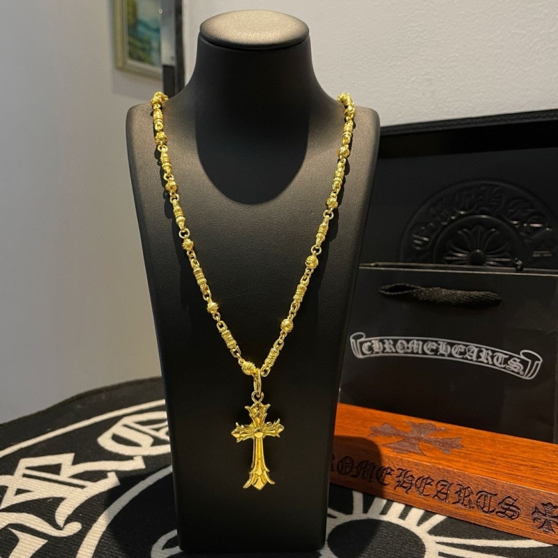 Ch*0me He**ts necklaces